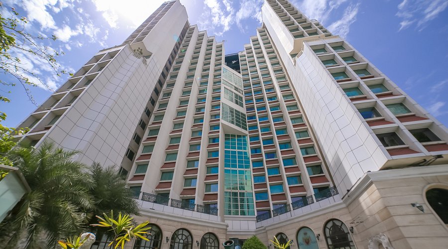 Hotel The Royal Plaza