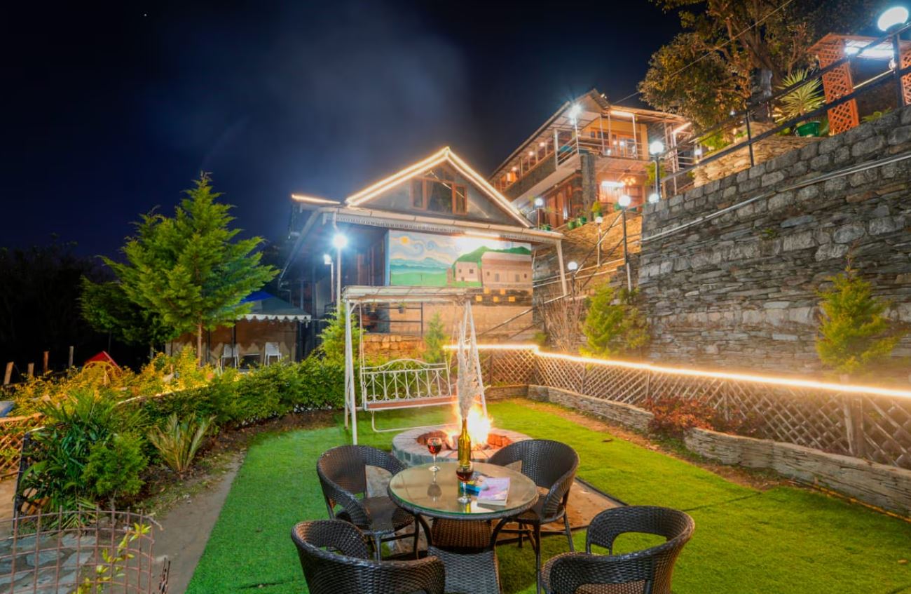 Hotel The Village Residency