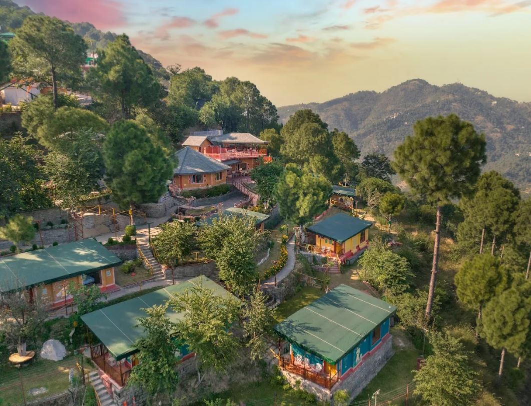 A Kasauli Ggaon by Echor
