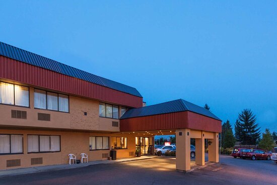 Ramada by Wyndham Coquitlam, Vancouver