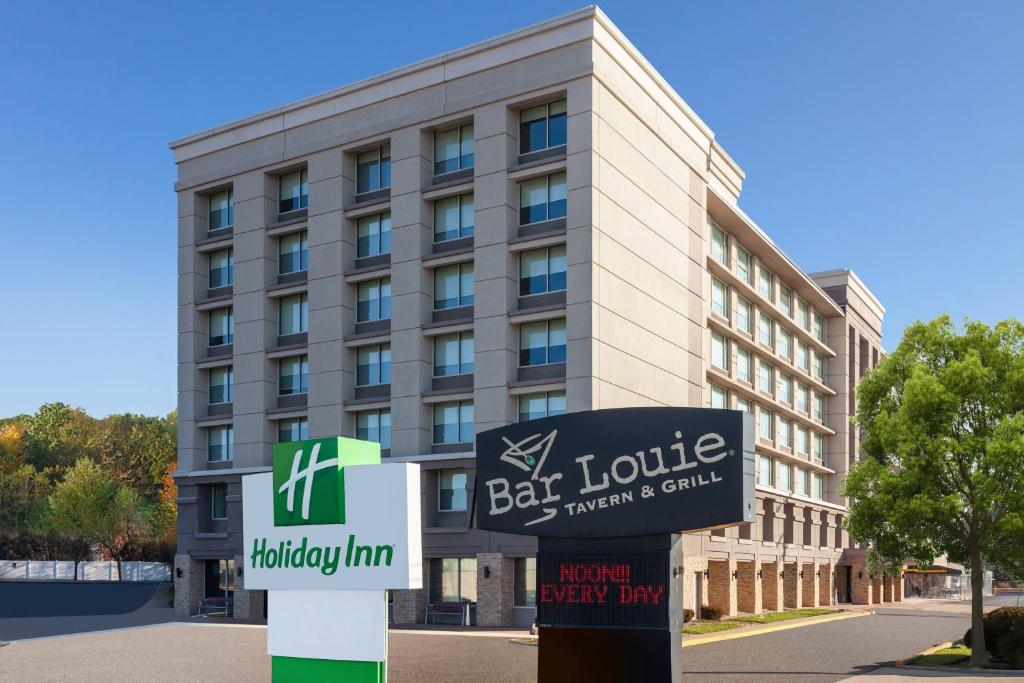 Holiday Inn Chicago Oakbrook by IHG, USA